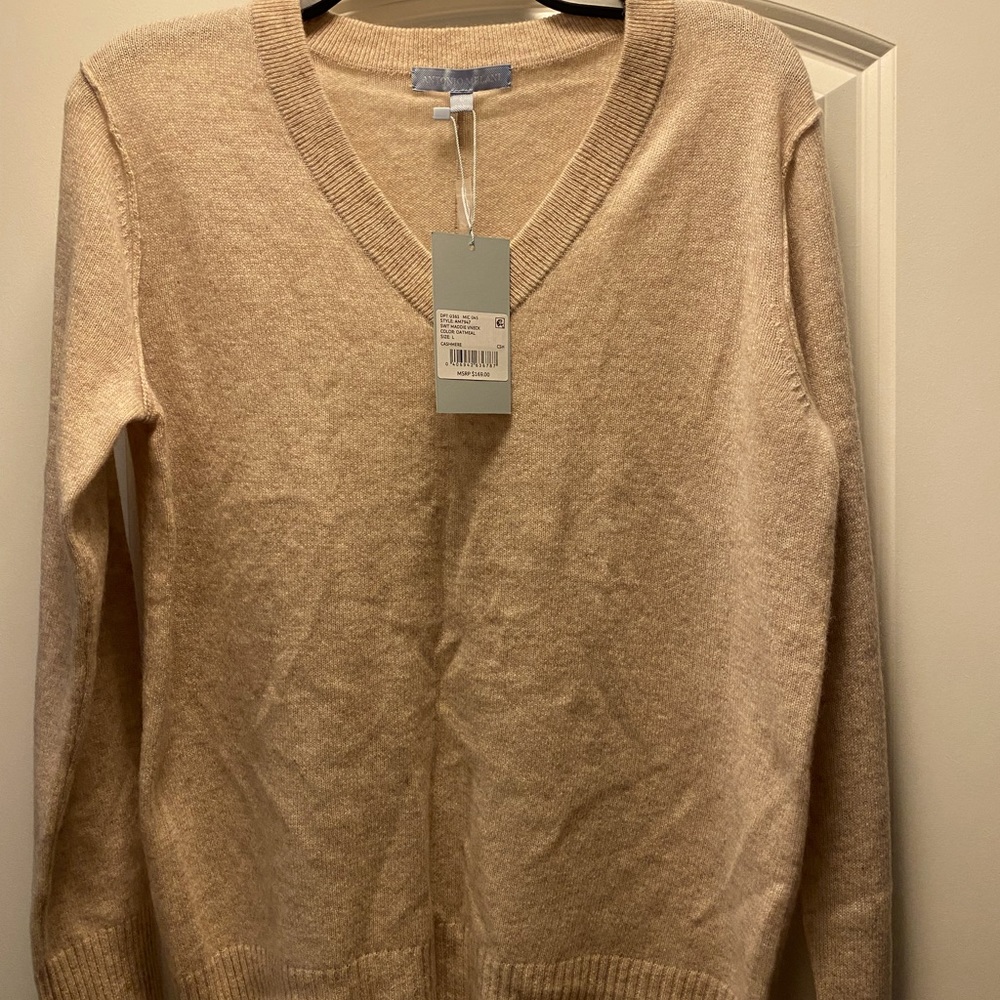 New with tags CASHMERE v neck sweater